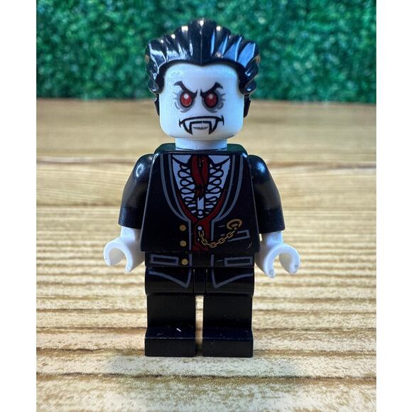LEGO Monster Fighters Minifigure Lord Vampyre - No Cape Lego Mini Fig - Picture 1 of 5